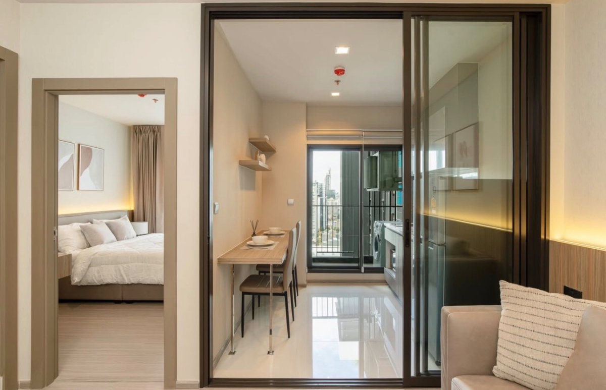 picture Life asoke rama9 ☎️2 bed 1 bath ‼️25k/month ‼️38 floor NOW AVAILABLE 🔆✅ - 15/18