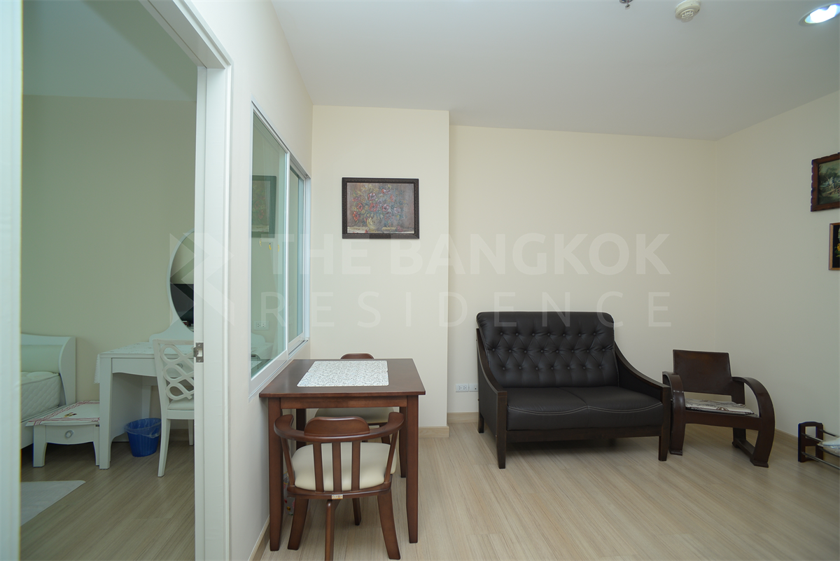 picture Life@Sathorn 10 Ready-to-move-in Condo near BTS Saint Louis - 4/10