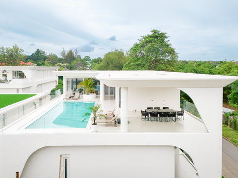 LUXURY 6-BEDROOM POOL VILLA FOR SALE – 15 MINUTES FROM SOUTH PATTAYA