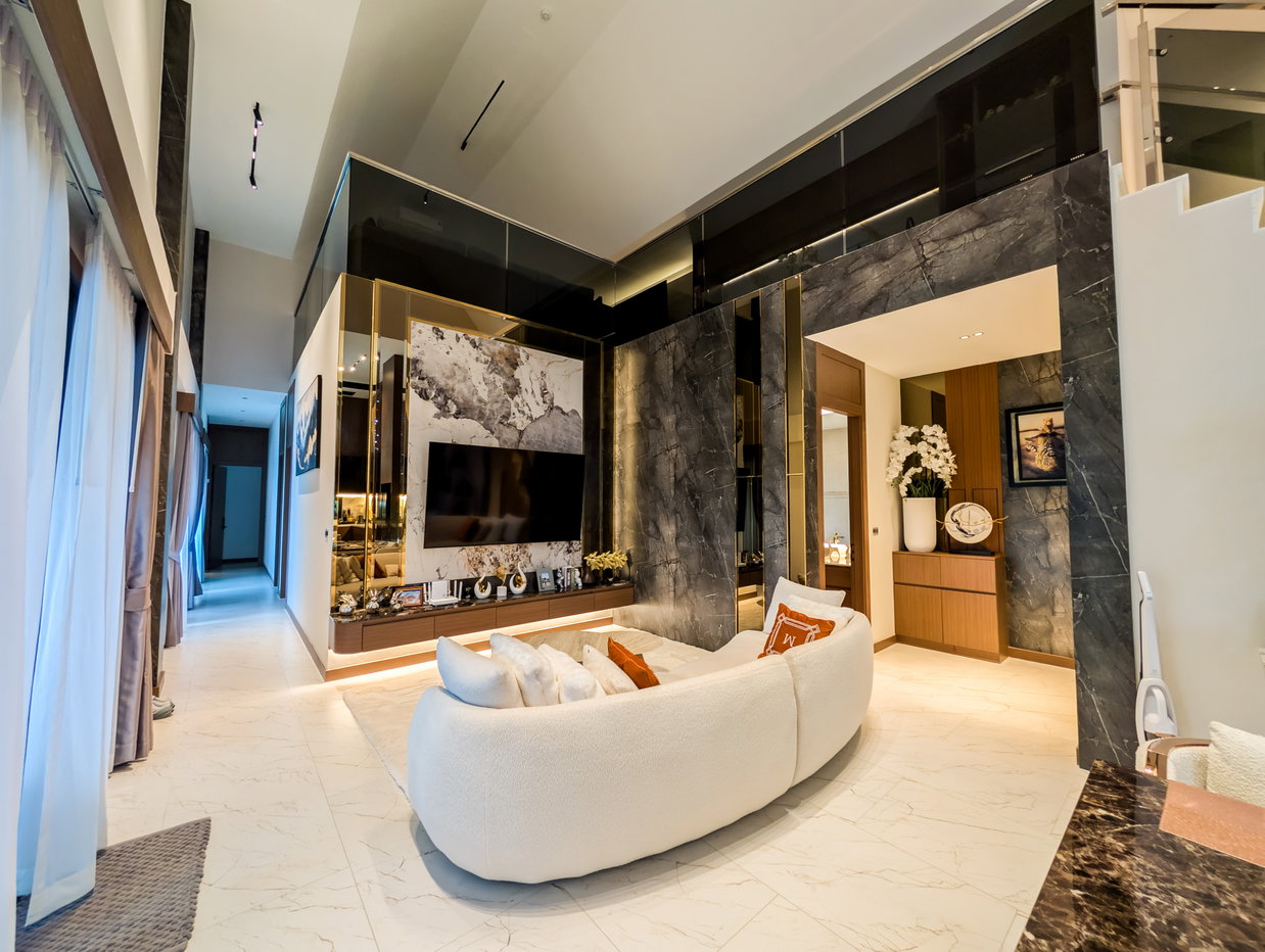 picture Luxury Pool Villa for Sale Thung Klom East Pattaya - 7/32