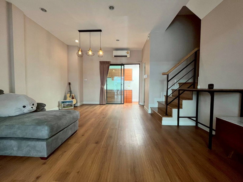 Townhouses for sale : ⭐✨TH-014 Townhome for Sale – V Compound Ratchaphruek - Pinklao✨⭐