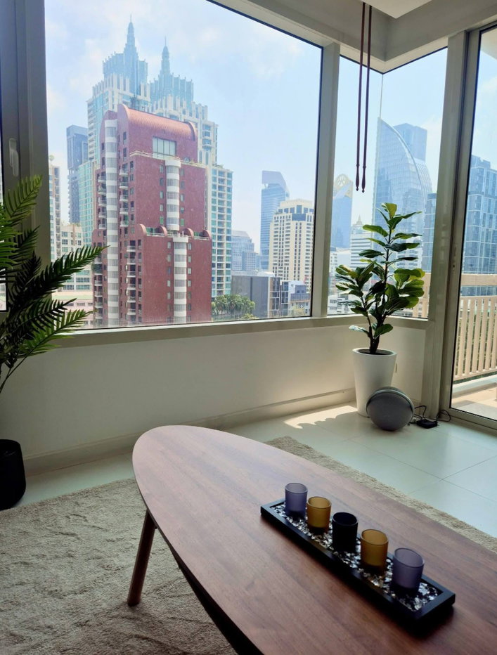 picture Condo for RENT : Manhattan Chitlom Condo 𝐒𝐢𝐳𝐞 : 89.5 sqm. 𝐓𝐲𝐩𝐞 : 2 Bed /2 Bath (Bathub) / Balcony /City View 𝐅𝐥𝐨𝐨𝐫 : 9th - 6/18