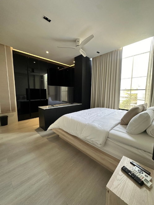 รูป 🏡✨ ขายบ้านหรู ใจกลางห้วยขวาง | ซอยประชาสงเคราะห์ 27 📍 ทำเลศักยภาพ ใกล้ MRT ห้วยขวาง และพระราม 9 - รูปที่ 4/17