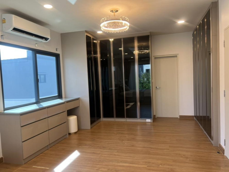 รูป ขาย เช่าบ้านเดี่ยว Centro Bangna ตกแต่ง Luxury ฟังก์ชั่นครบ พร้อมเข้าอยู่ ทำเลดีติด Mega บางนา - รูปที่ 10/22
