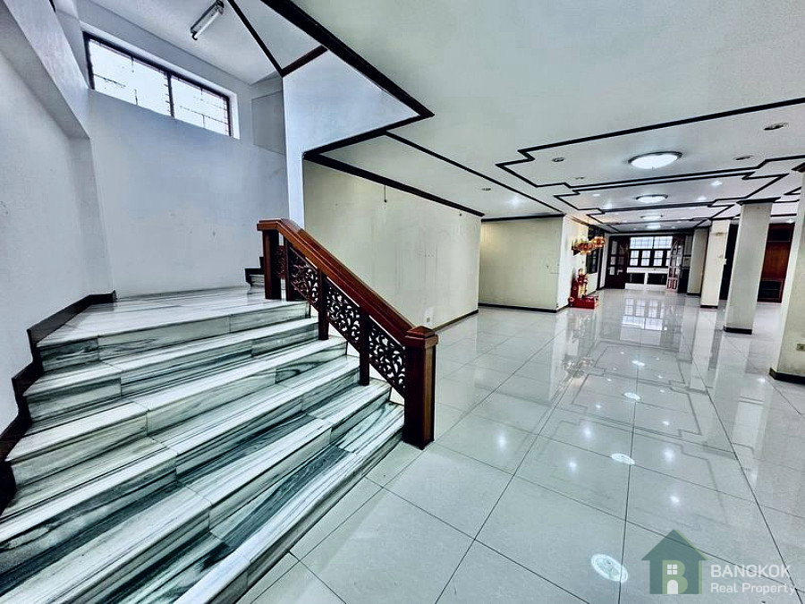 รูป ขายบ้านเดี่ยวขนาดใหญ่ 6 ห้องนอน l สุทธิสาร - รูปที่ 6/10