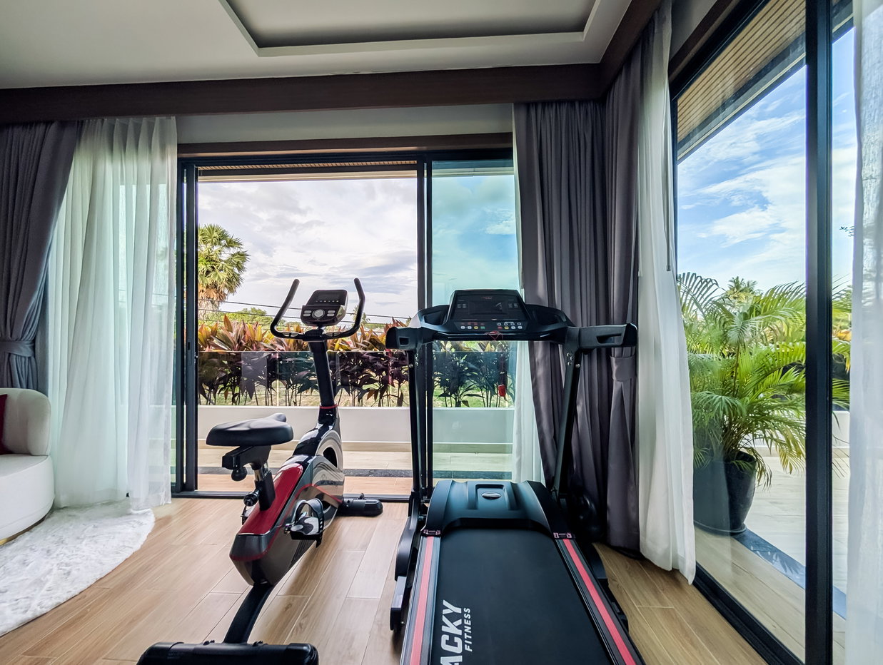 picture Luxury Pool Villa for Sale Thung Klom East Pattaya - 27/32