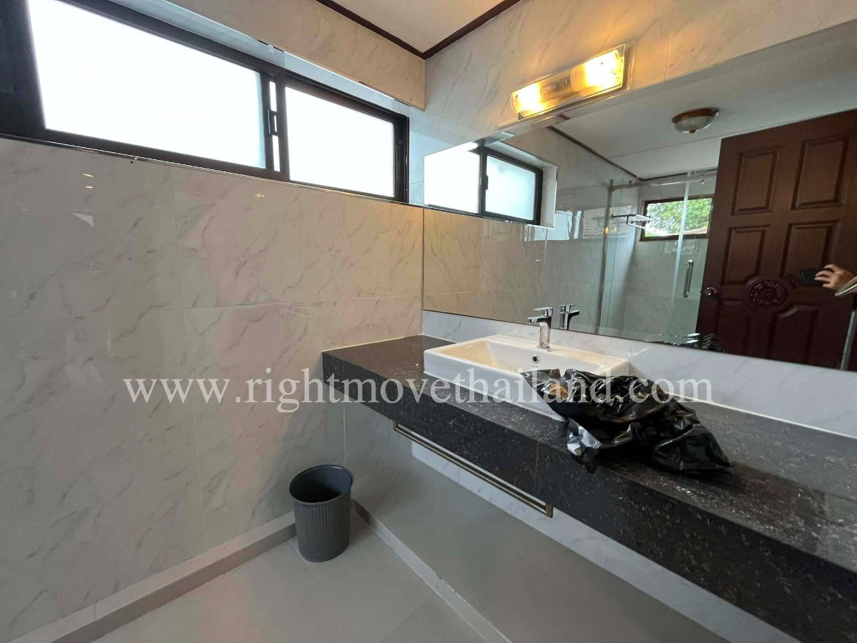 รูป ขายบ้านเดี่ยวแปลงใหญ่หายาก พัฒนาการ 30 - รูปที่ 10/21