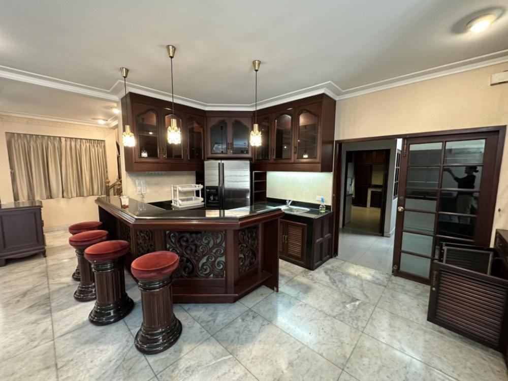 picture 🏡✨ Luxury Detached House for Rent in Sathorn - 15/16