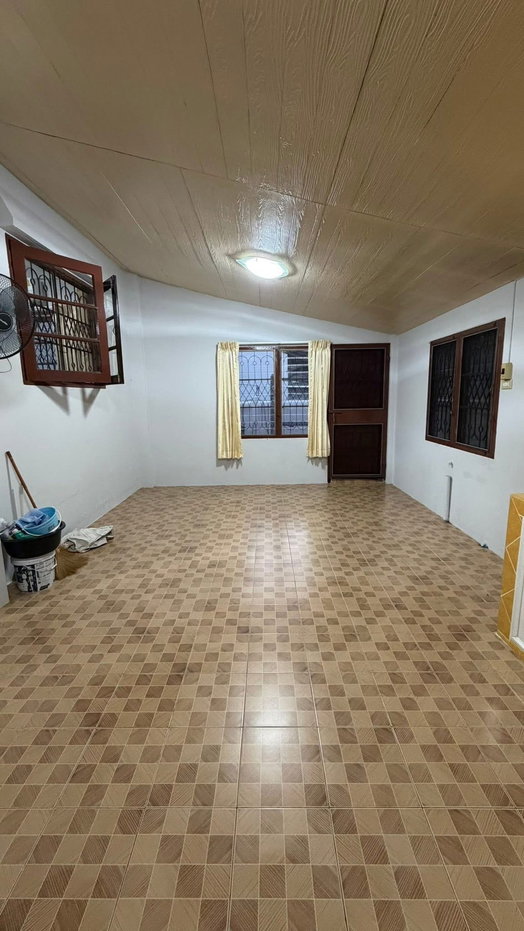 รูป 🏡 ให้เช่าบ้านเดี่ย ว60 ตร.วา หมู่บ้านชวนชื่น รามอินทรา – วัชรพล 3 ห้องนอน 2 ห้องน้ำ บรรยากาศร่มรื่น เงียบสงบ ใกล้ BTS เพียง 1.5 กม. - รูปที่ 9/15