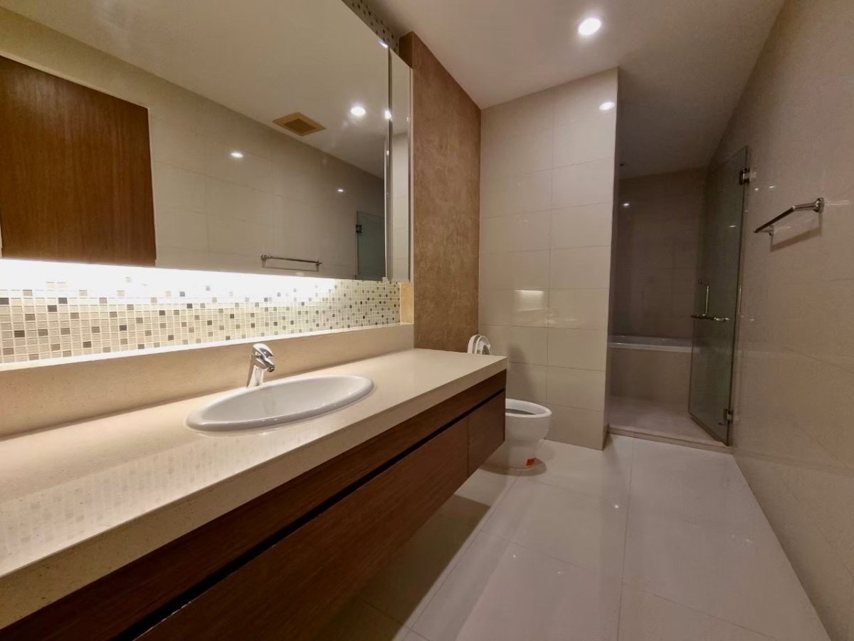 picture Bright Sukhumvit 24 | Rare type ðĨ Best Deal ð Near BTS Phromphong #2026060814768 - 15/18
