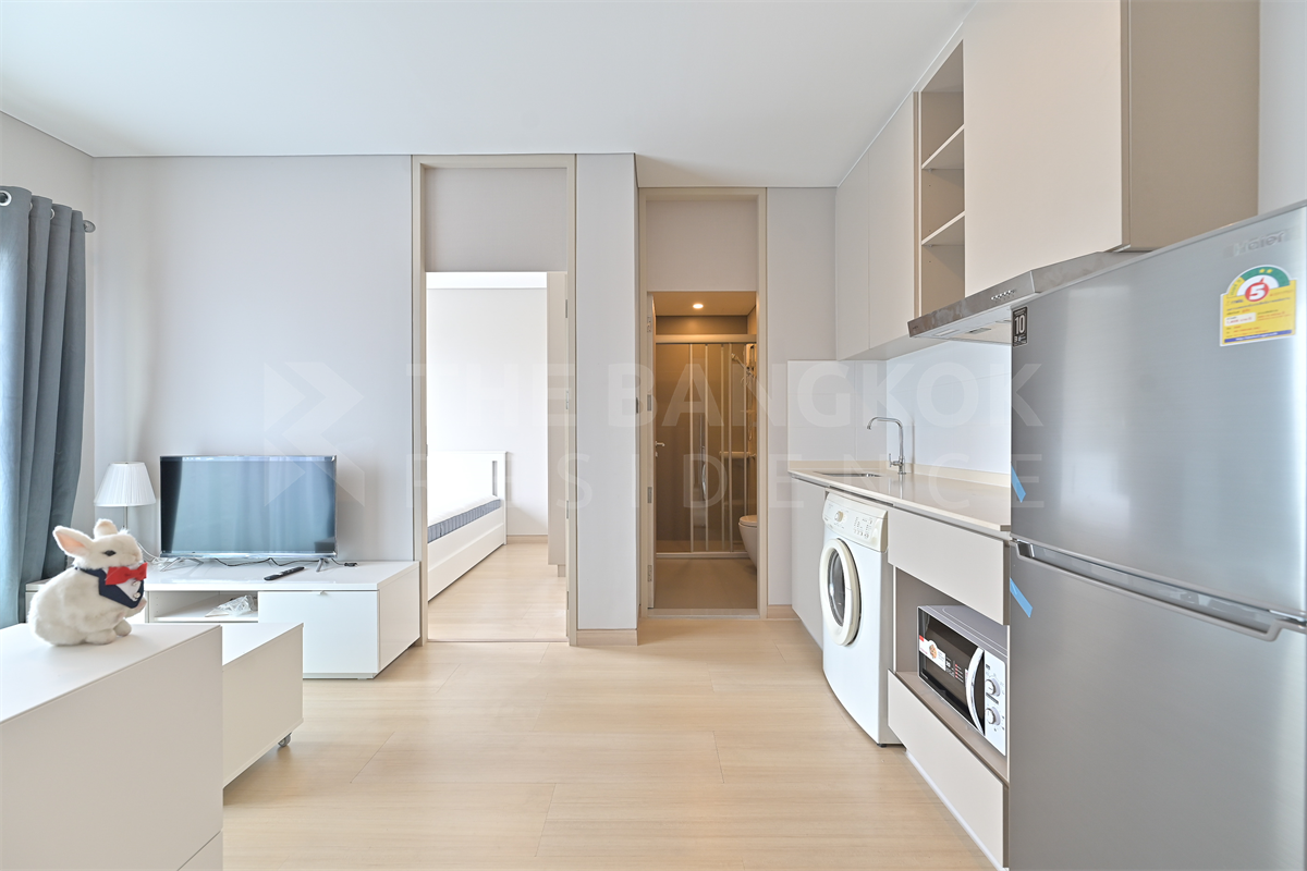 picture Lumpini Suite Phetchaburi - Makkasan Premium Unit Close to All Conveniences - 8/10