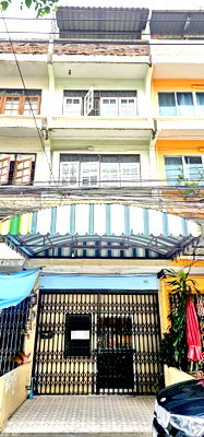 Shophouses for rent Krung Thon Buri Station : H0335, Commercial Building for rent 5 Br., Charoen Nakhon.