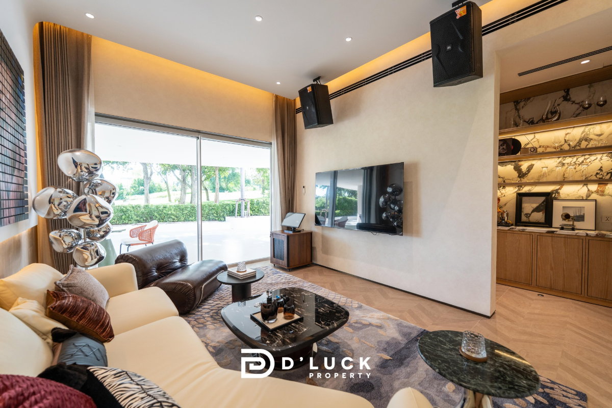 รูป ขายวิลล่าพูลวิลล่าหรู 3 ชั้น สไตล์ Modern Luxury ใกล้พัทยา วิวเขาชีจรรย์ - รูปที่ 25/44