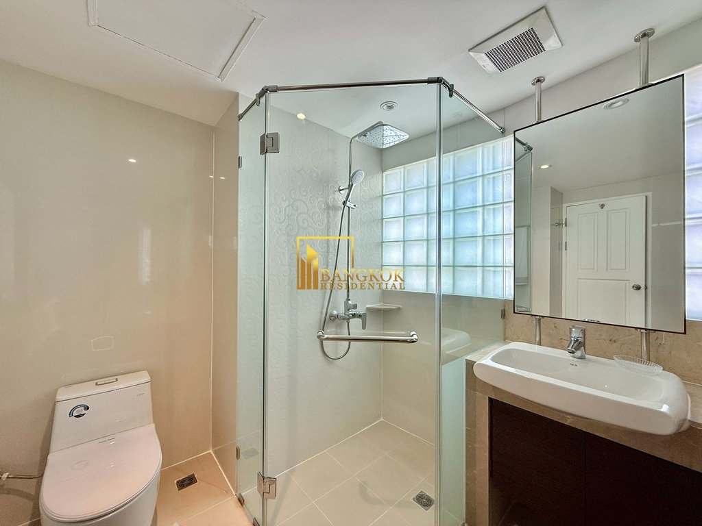 รูป Expansive 4 Bedroom Luxury Apartment For Rent in Asoke Area - BR21440AP - รูปที่ 18/44