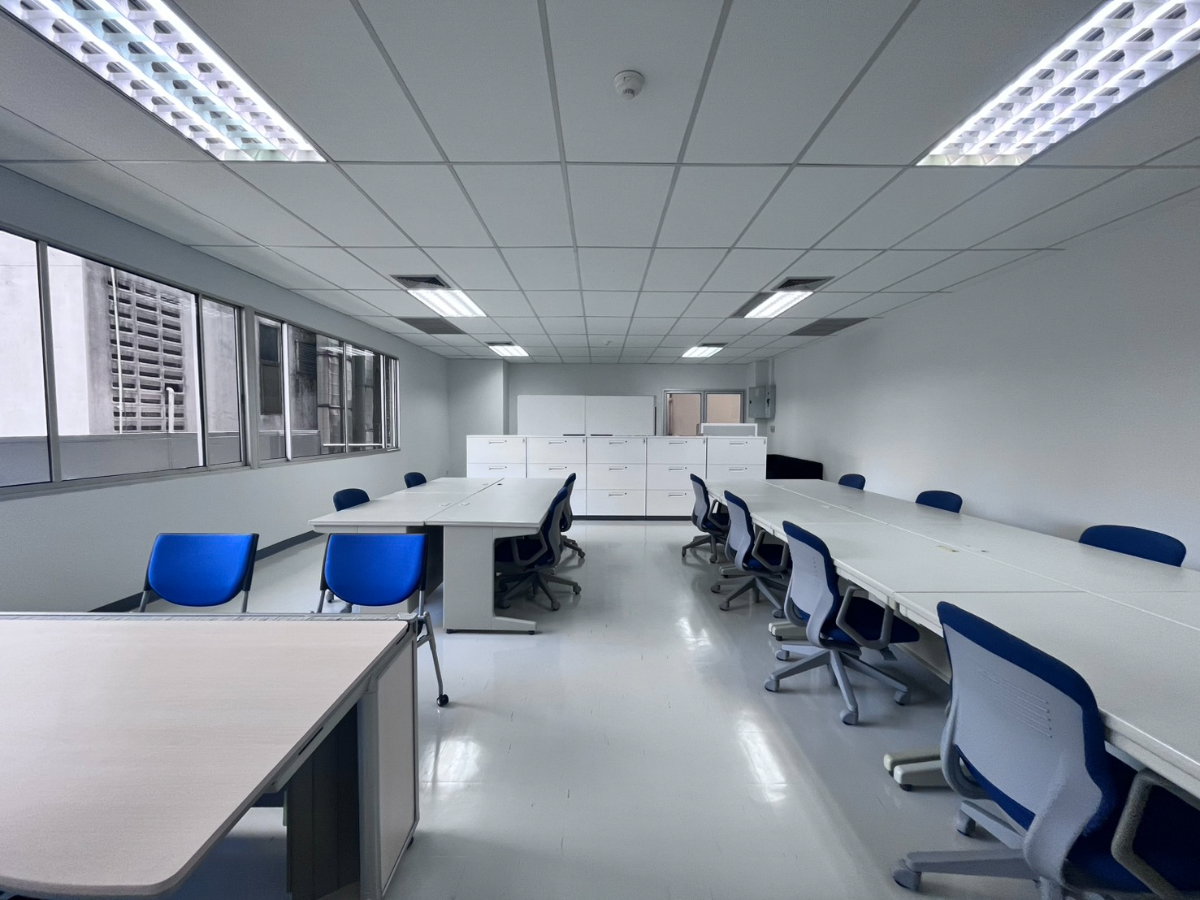 picture ðĒ YADA BUILDING READY-TO-MOVE-IN OFFICES Starting from only THB 70,000/month* - 3/8
