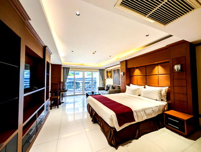 Condos for rent : Tara Court Studio Condo for Rent Pratumnak Hill