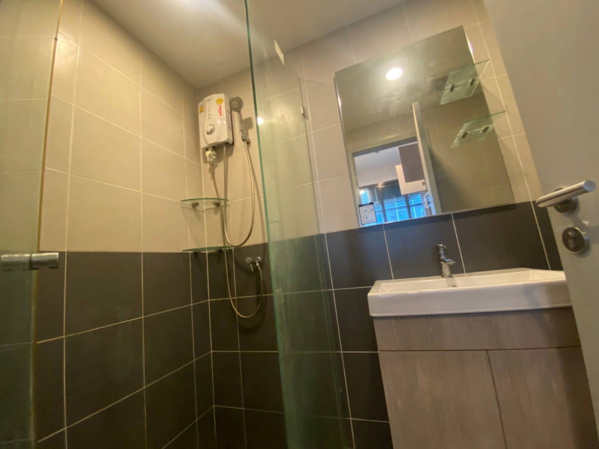 รูป Ideo Mobi Charan Interchange【𝐑𝐄𝐍𝐓】🔥Cozy Modern อบอุ่นด้วยโทนไม้ ให้ความรู้สึกผ่อนคลายทุกวัน🔥 ติดต่อไลน์ไอดี: @hacondo - รูปที่ 7/7