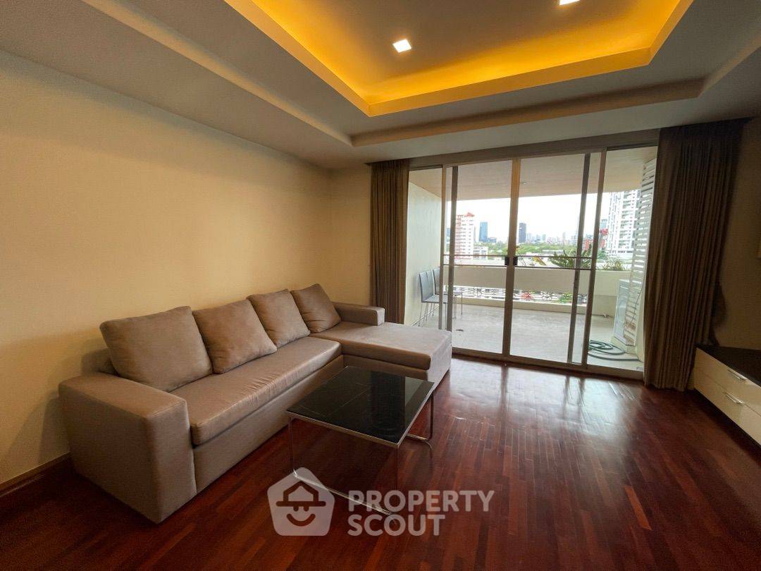 picture 2-BR Condo at Newton Tower Condominium near BTS Nana (ID 2974575) - 1/7