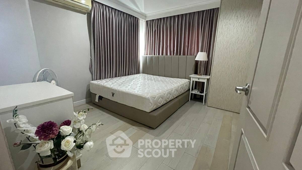 picture 1-BR Condo at Sathorn Gardens near MRT Si Lom (ID 2013547) - 5/6