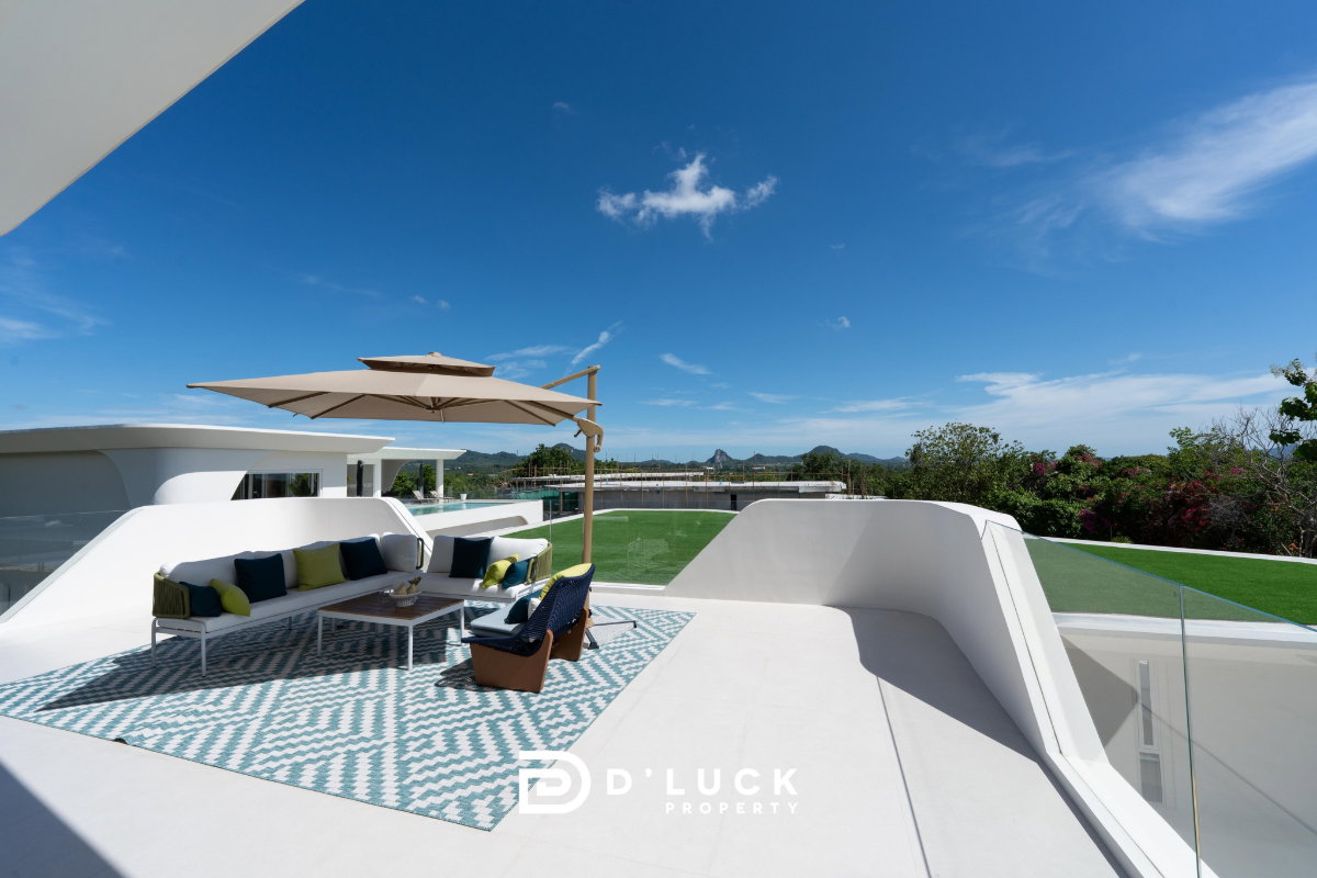 รูป ขายวิลล่าพูลวิลล่าหรู 3 ชั้น สไตล์ Modern Luxury ใกล้พัทยา วิวเขาชีจรรย์ - รูปที่ 39/44