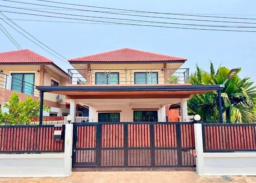 รูป ขายบ้านเดี่ยวหลังใหญ่ โซนสันกำแพง (ต้นเปา ใกล้แยกหลุยส์) เชียงใหม่ ใกล้โรงเรียนสันกำแพง (H468) T.0946511456 - รูปที่ 1/13