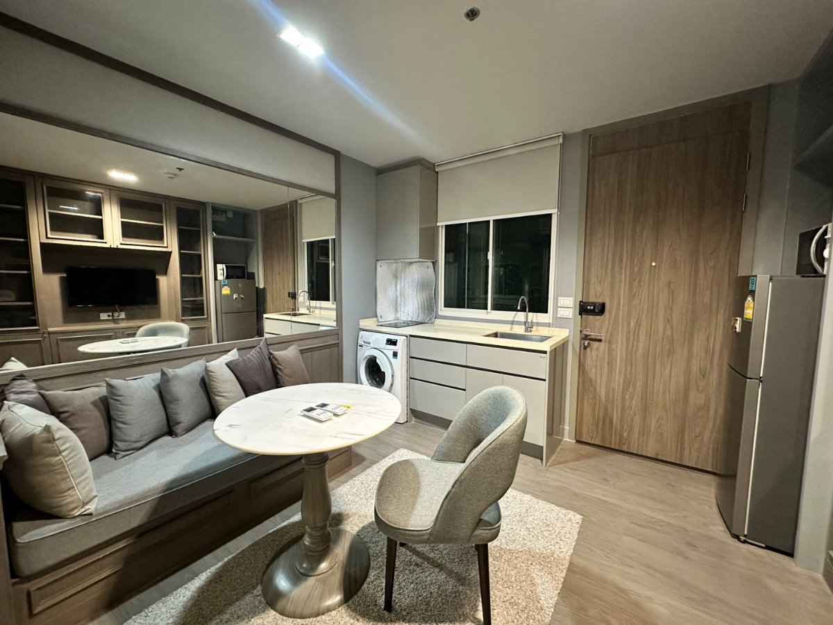 picture One bedroom 33 SQM A space ID Asoke-Ratchada near central Rama9 rent - 3/10