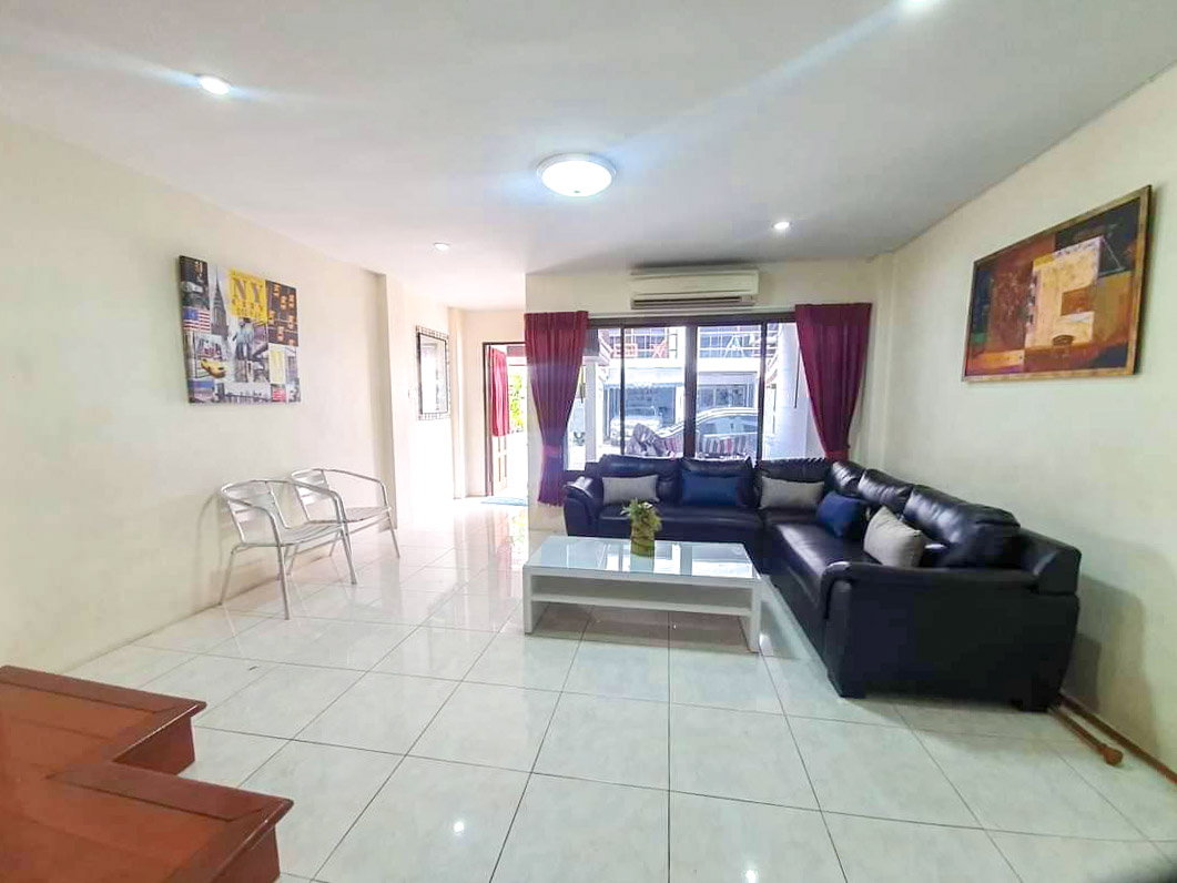 รูป 4 Bedroom Townhouse for Rent Pratumnak Hill Pattaya - รูปที่ 1/11