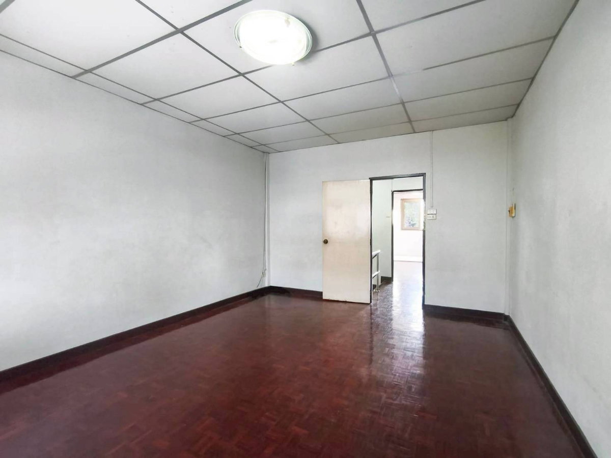picture ⭐✨TH-012 Townhouse for Sale – Baan Sinpatthana 4✨⭐ - 15/20