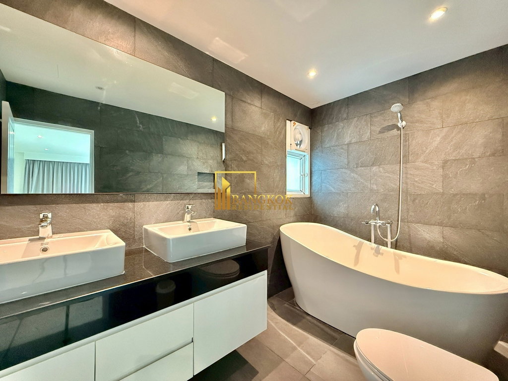 picture Silom Condominium | Beautiful 2 Bedroom Property For Rent - BR14579CD - 21/25
