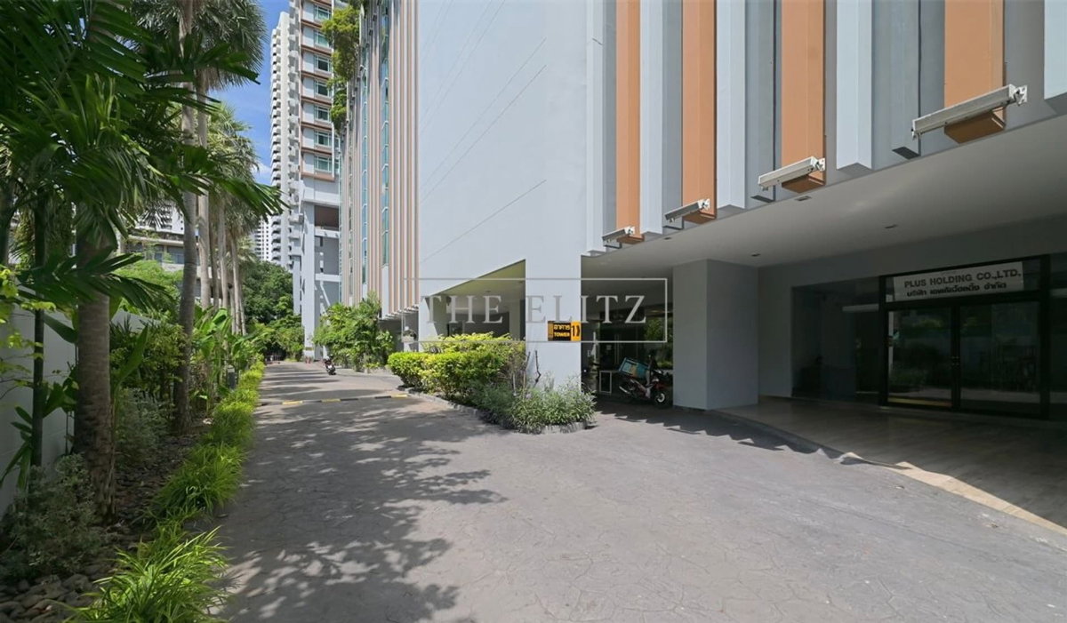 รูป ✨ Modern Urban Living at Its Best! Stunning Condo for Sale at Circle Condominium ✨ - รูปที่ 13/23