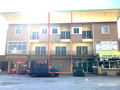 SHOP HOUSE 24.3 Sq.w. Saraphi Chiang Mai for 3.4M