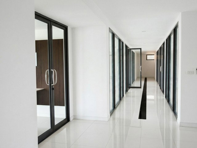 รูป HR3482เช่าอาคารพาณิชย์ 4 ชั้น หัวมุมคู้บอน 29 มีลิฟต์ พื้นที่ 1,700 ตรม. ที่จอดรถ 12 คัน ทำเลค้าขาย ใกล้รถไฟฟ้ารามอินทรา คู้บอน - รูปที่ 10/40