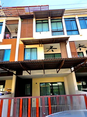 เช่าโฮมออฟฟิศ เกษตร : 🏡✨ ให้เช่า ทาวน์โฮม / โฮมออฟฟิศ 3 ชั้น หลังมุม Sixnature วิภาวดี 60