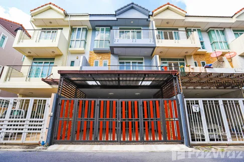 3 Bedroom House for sale in Lat Phrao, Bangkok  1035352