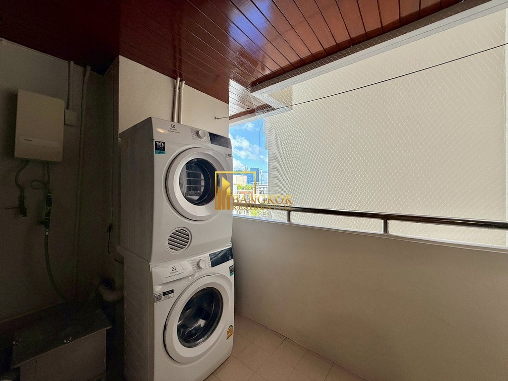 รูป Expansive 4 Bedroom Luxury Apartment For Rent in Asoke Area - BR21440AP - รูปที่ 32/44