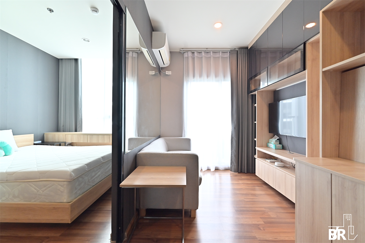 picture Noble Revolve Ratchada 2 near MRT Cultural Center of Thailand Station Book before anyone else - 1/10