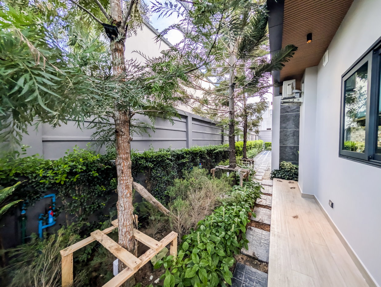 picture Luxury Pool Villa for Sale Thung Klom East Pattaya - 30/32