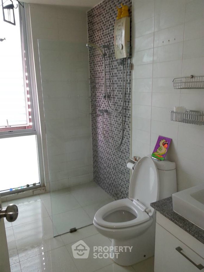 picture 1-BR 47 Sqm Condo In The Iris, Near ARL Hua Mak (ID 320509) - 1/16
