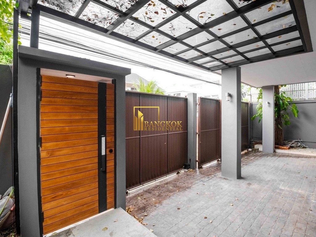 รูป Magnificent 5 Bedroom Pool Villa in Phra Khanong Area - BR28147SH - รูปที่ 22/23