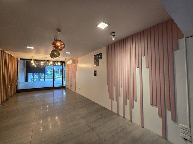 picture FOR RENT COMMERCIAL BUILDING PROPERTY 40000 BAHT per MONTH - 4/26