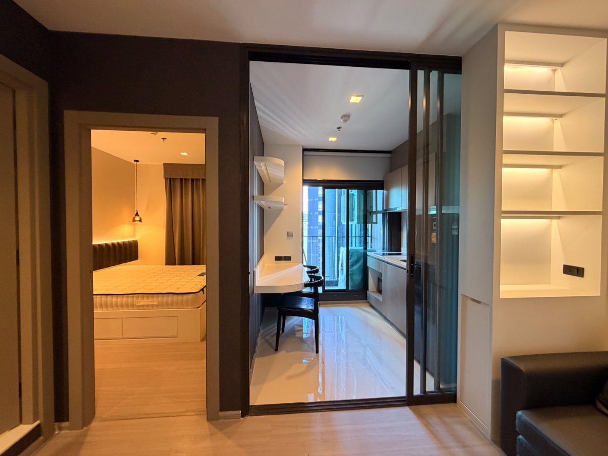 รูป 🍀Full Built-in ราคาดี ส่วนกลางปัง- Life asoke rama9 🍀 - รูปที่ 9/11