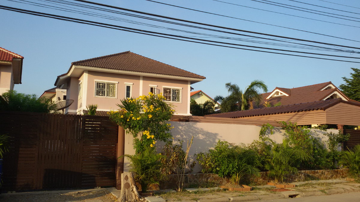 รูป ขายด่วนบ้านเดี่ยว ม.ชวนชื่นการ์เดนวิลล์ อ.เมือง ปทุมธานี 131 ตรว. ราคา 5.5 ลบ. - รูปที่ 2/2