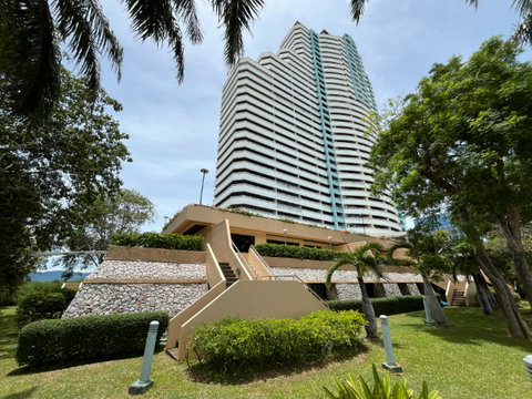 คอนโด ติดชายทะเล ชะอำ มี Terrace ติดสวน  ร่มรื่น รหัสแฟ้ม 60-00812 หรือ 28949-0001 ติดต่อคุณสุชาติ