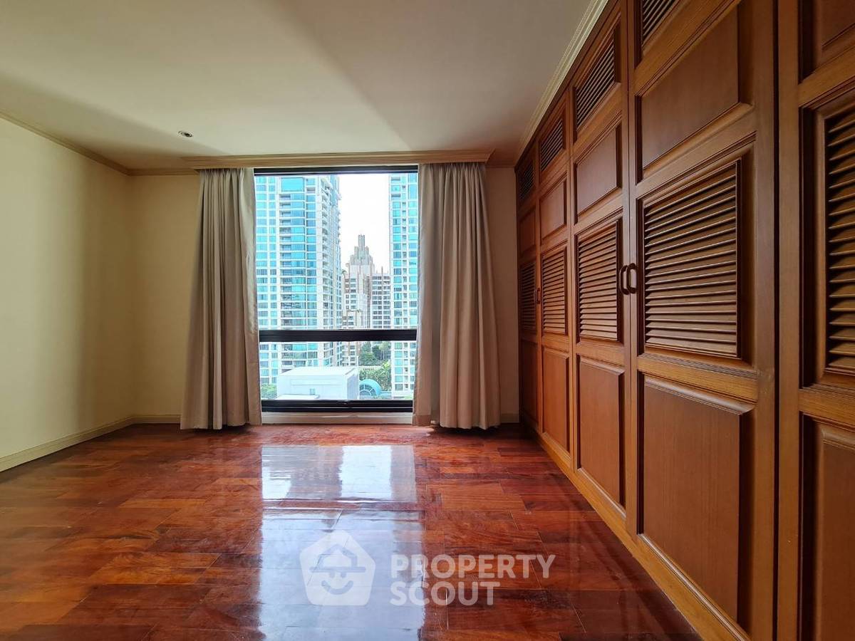 picture 2-BR Condo at Somkid Gardens Condominium near BTS Chit Lom (ID 932774) - 4/8