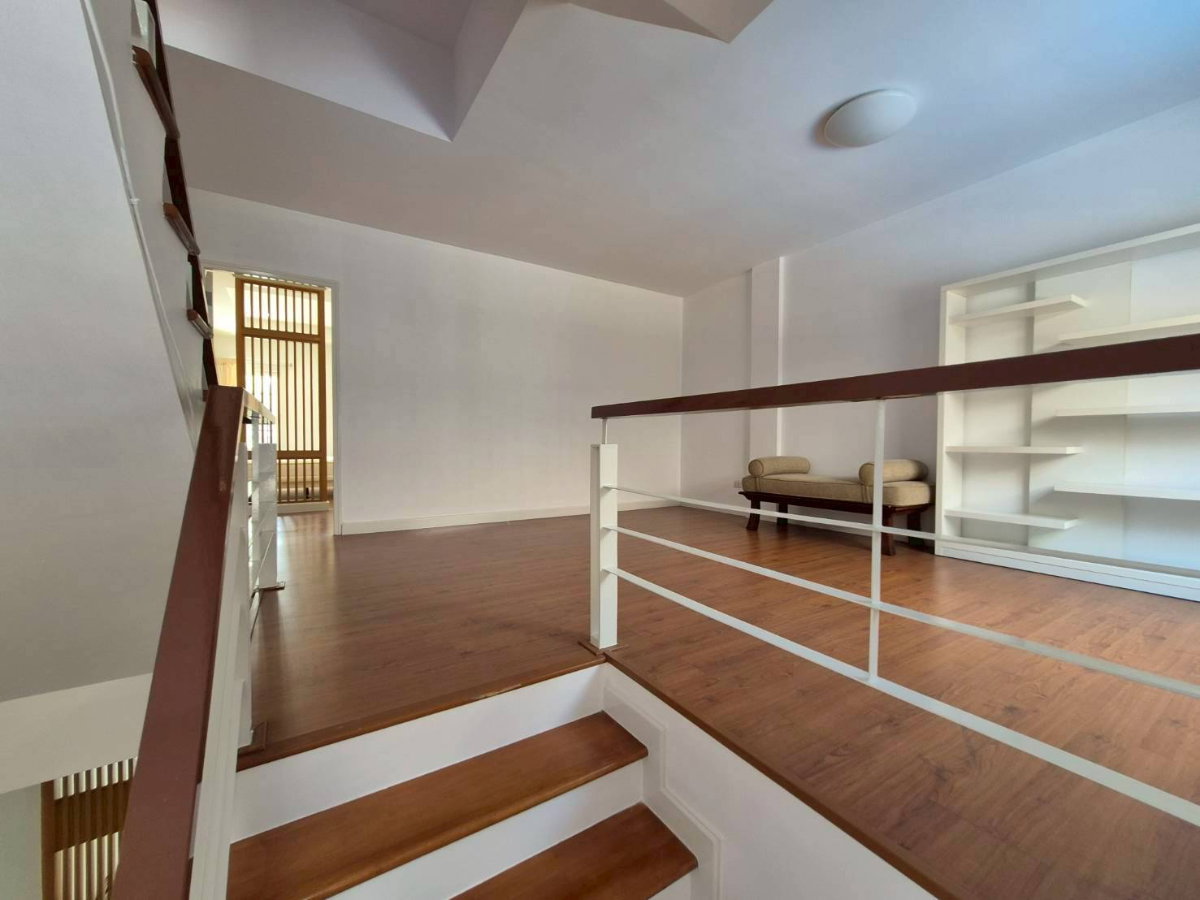 picture For rent Urban sathorn ready to move - 10/14