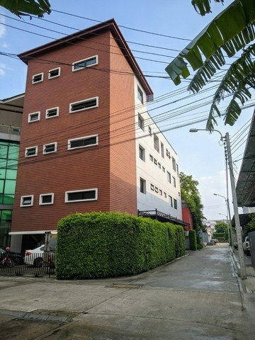 รูป HR3482เช่าอาคารพาณิชย์ 4 ชั้น หัวมุมคู้บอน 29 มีลิฟต์ พื้นที่ 1,700 ตรม. ที่จอดรถ 12 คัน ทำเลค้าขาย ใกล้รถไฟฟ้ารามอินทรา คู้บอน - รูปที่ 17/40