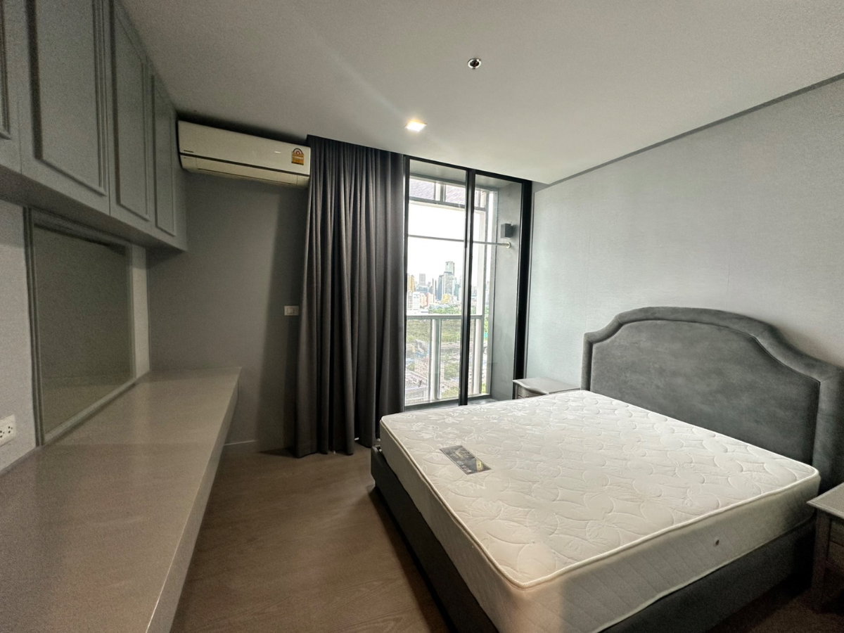 picture One bedroom 33 SQM A space ID Asoke-Ratchada near central Rama9 rent - 1/10
