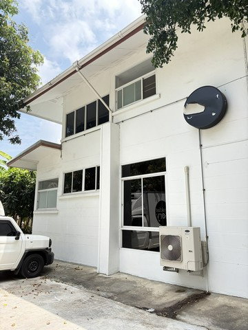 รูป HR3491ให้เช่าบ้านเดี่ยวหลังใหญ่ใจกลางทองหล่อ 176 ตร.ว. ทำเลดีหลังตลาดอินดี้ 4 ห้องนอน พื้นที่ร่มรื่น สงบส่วนตัว ตอบโจทย์ชีวิต Urbanista - รูปที่ 2/15