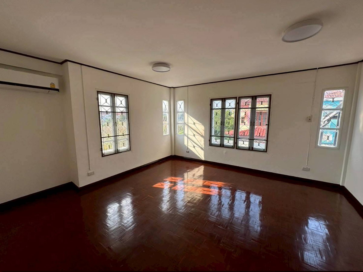 picture ⭐✨TH-017 Townhome for Sale – Busarin Saimai✨⭐ - 15/18