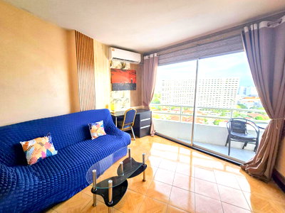 Condos for rent : View Talay 1 Studio Rent Sea View Condo in Jomtien